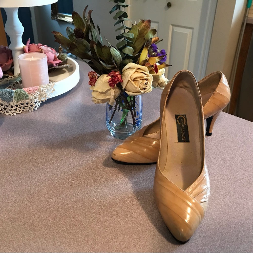 GENUINE Vintage Eel Skin Shoes. Camel Color, Size 7
